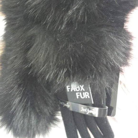Faux Fox Fur Scarf and Glove Set - Picture 9 of 11